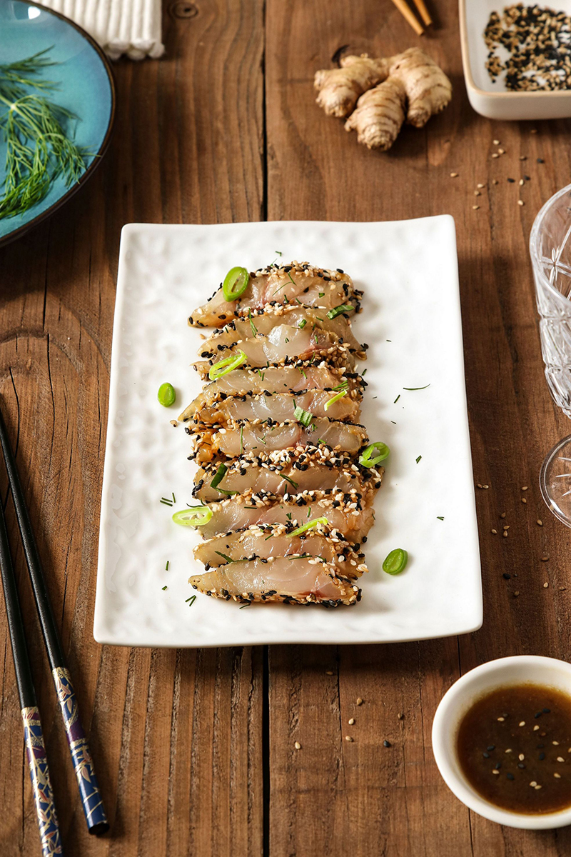 Tataki de dorade grise croûte de sésame