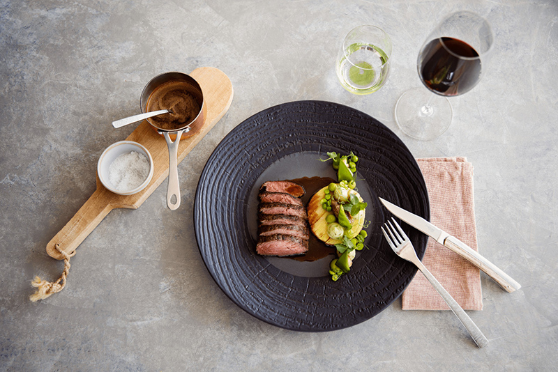Filet de bœuf Hereford rôti sauce vin rouge