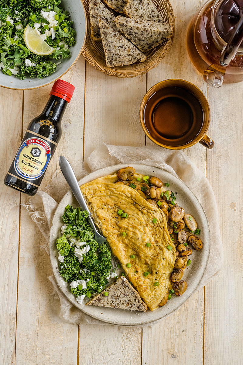 Omelette champignons, chou frisé feta