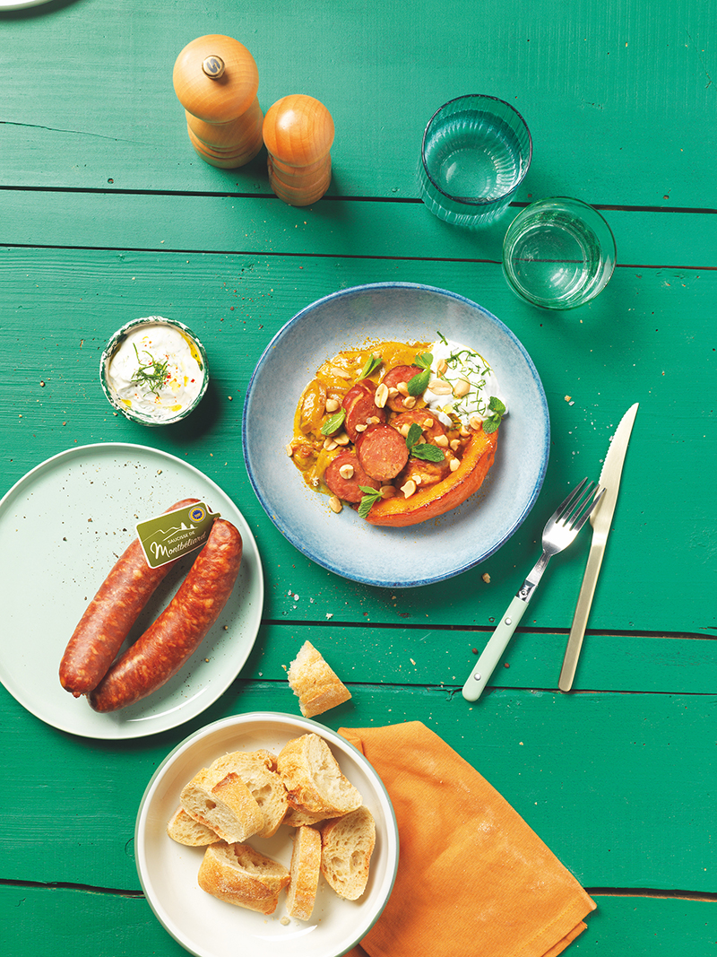 Curry Saucisse de Montbéliard IGP, potimarron rôti, yaourt menthe-citron vert cacahuètes