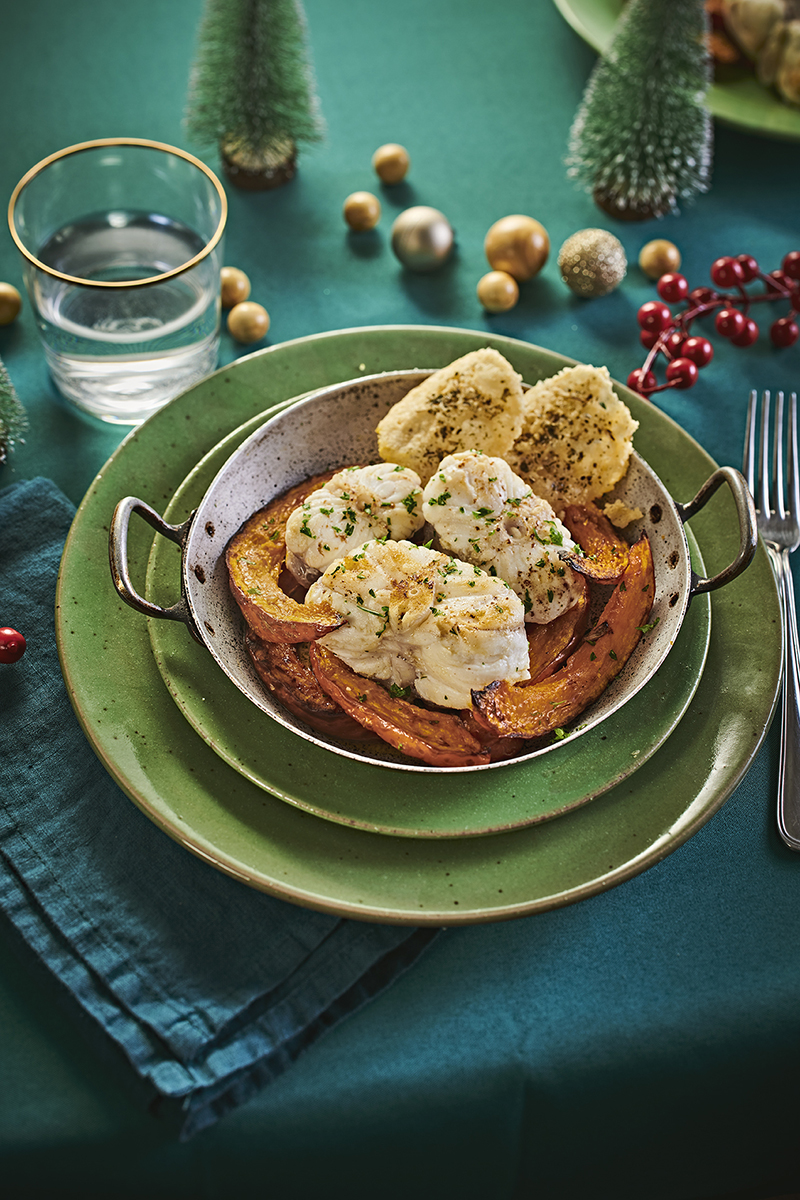 Médaillons de lotte cassolette, chips parmesan, potimarron persil frais