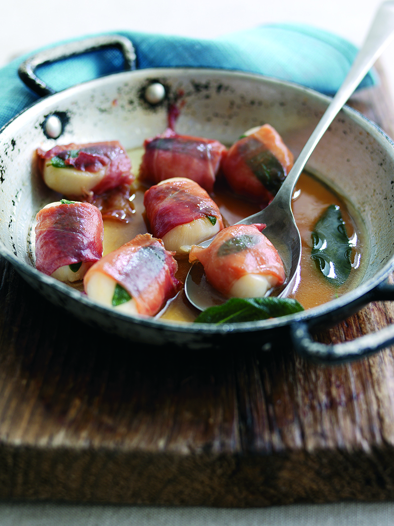 Coquilles Saint-Jacques jambon de Parme sauge, sauce Marsala