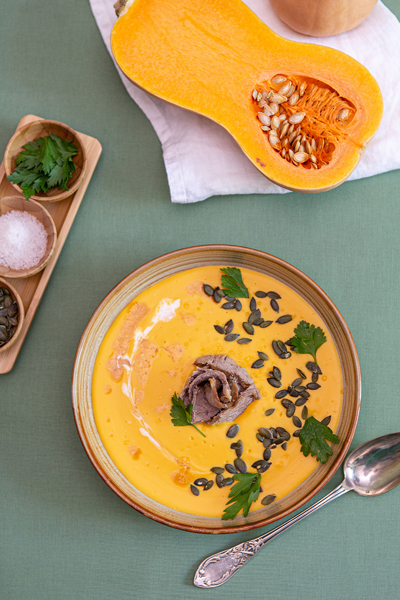 Soupe butternut coco, gigot d’agneau BIO confit graines de courges