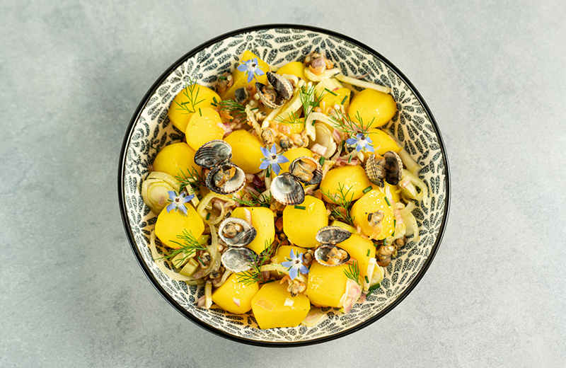 Salade de coques pommes de terre safranées