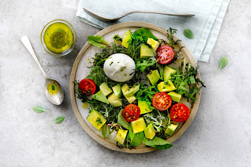 Salade simple rapide à l’avocat