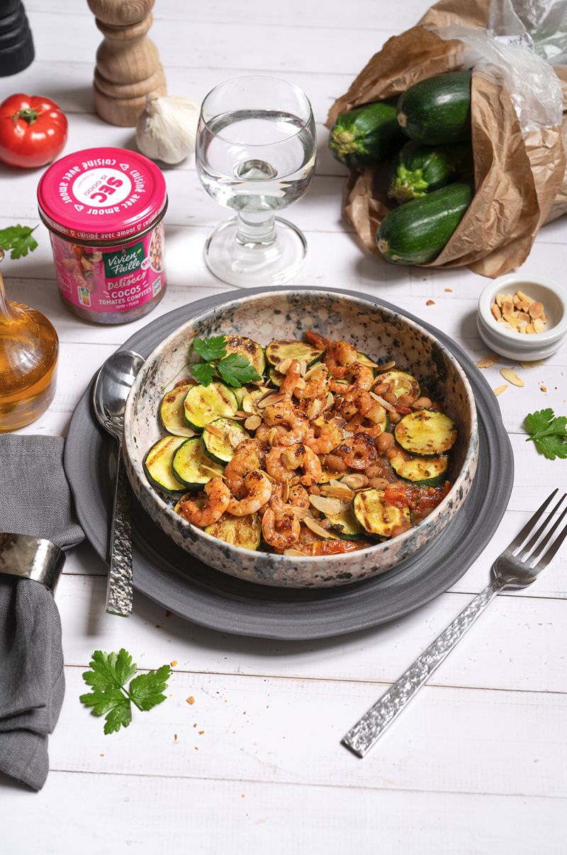 Crevettes grillées à l’ail, courgettes cocos tomates confites