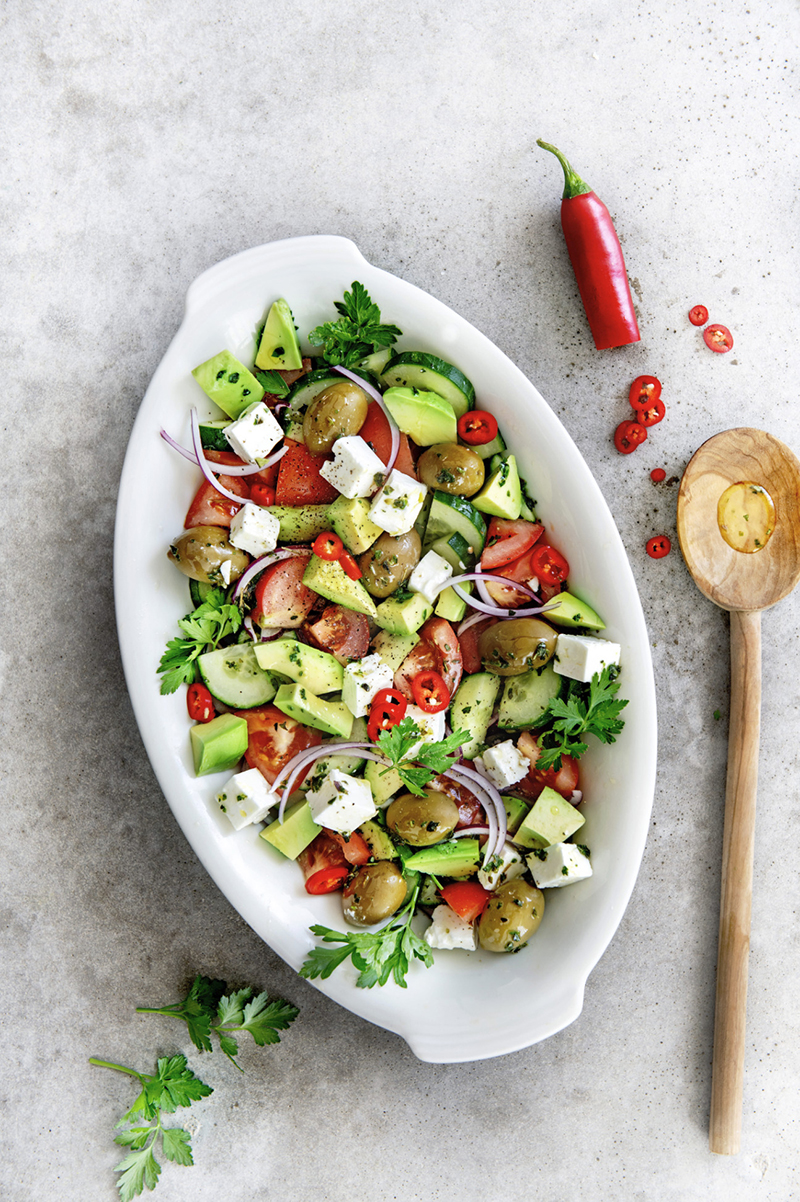 Salade grecque, simple rapide à l’avocat