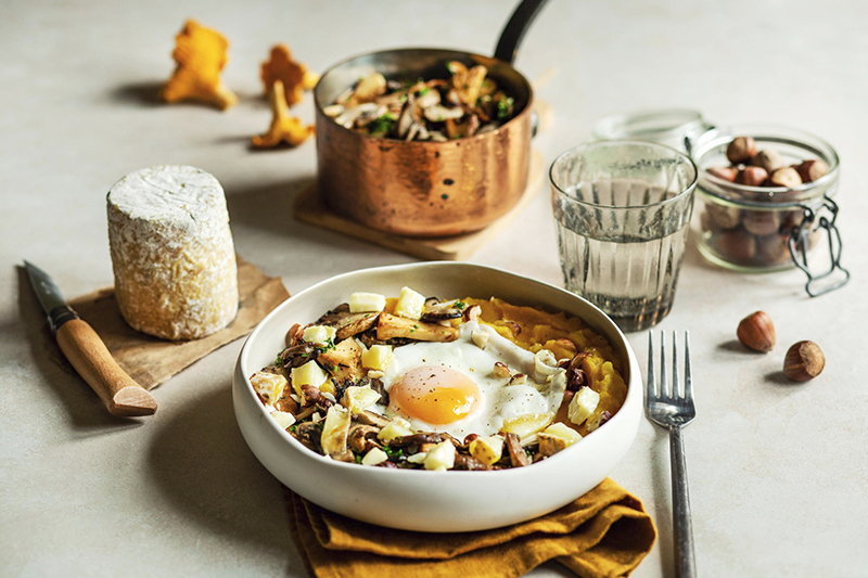 Purée de courge, champignons persillade œuf au plat