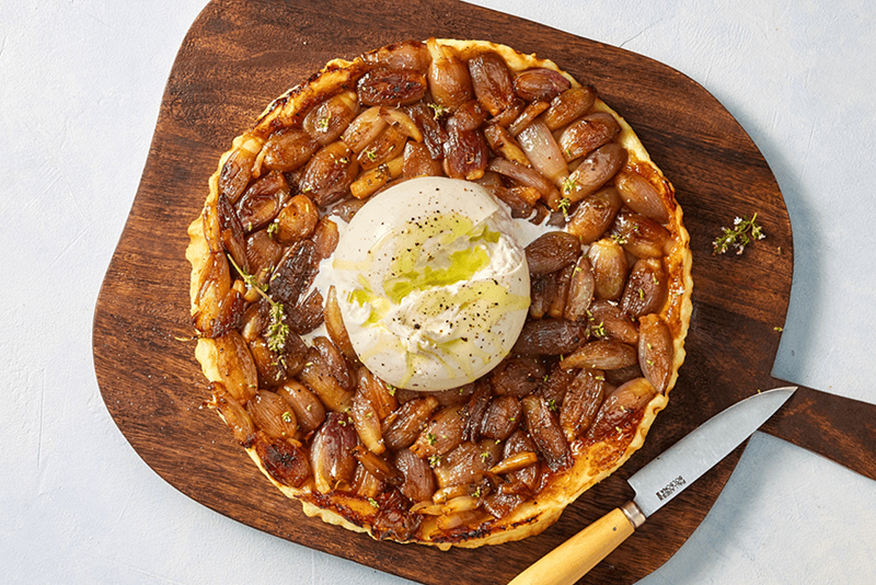 Tarte tatin échalotes burrata