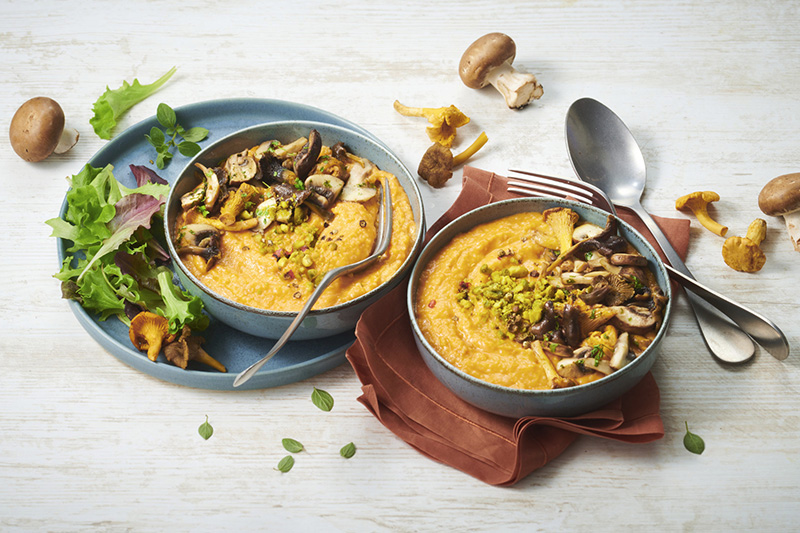 Bolée de Floraline® patates douces, pistaches grillées champignons sautés