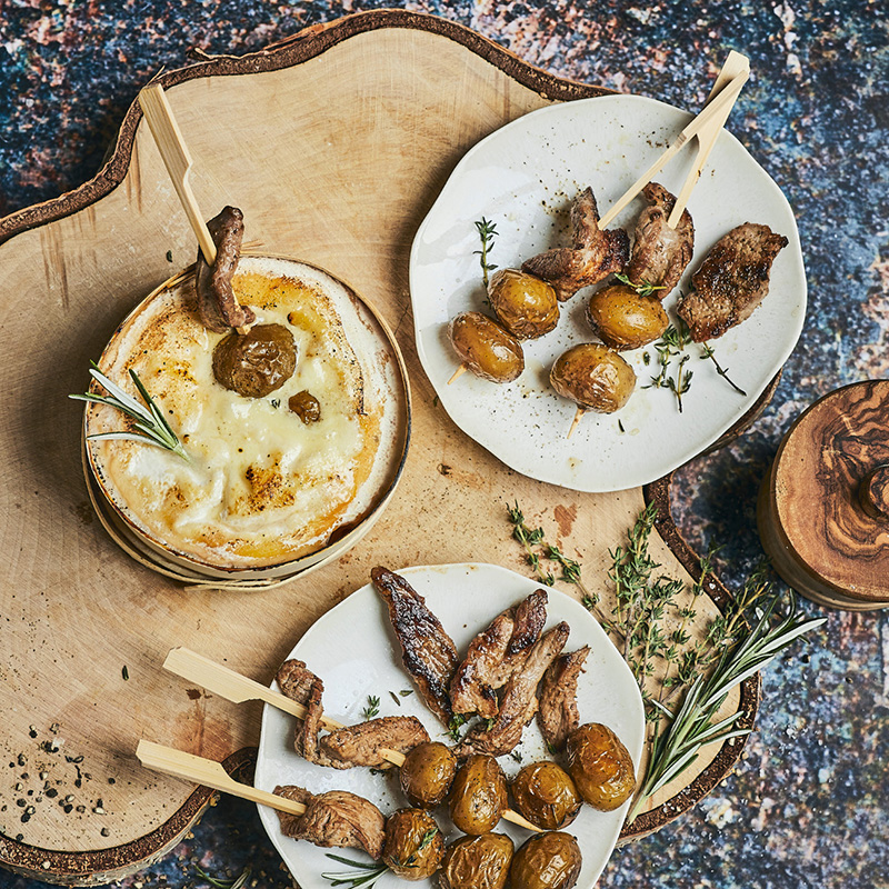 Mini-brochettes d’agneau grenailles Mont-d’Or