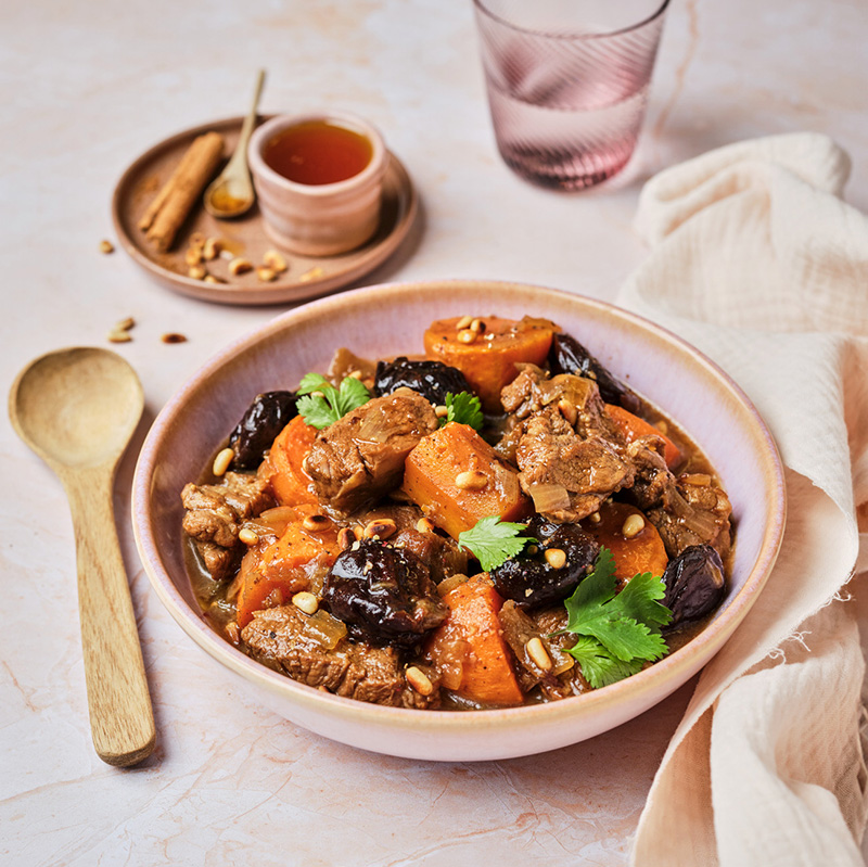Tajine d’agneau pruneaux, patates douces miel