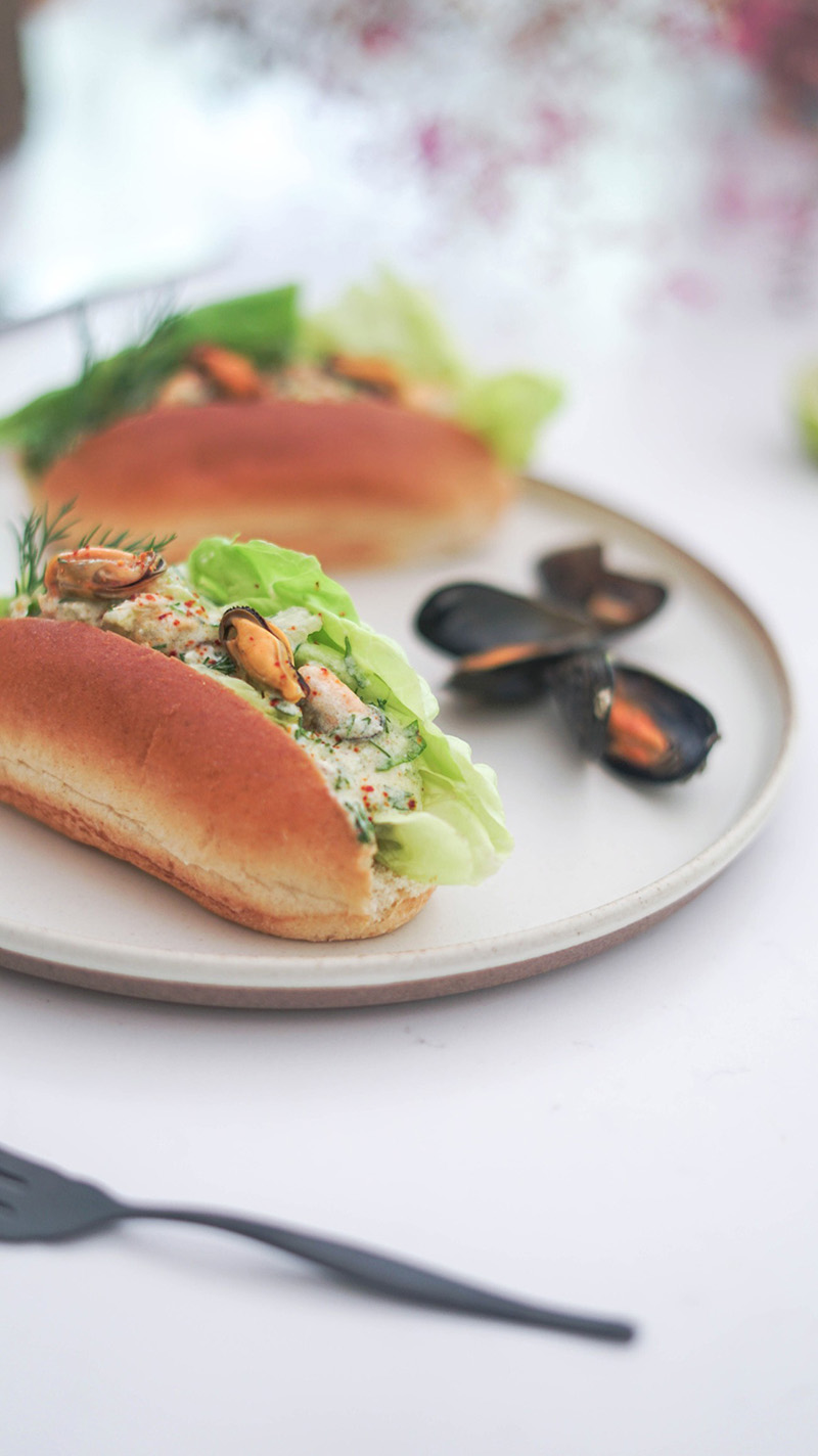 Lobster rolls Moules de bouchot Baie du Mont-Saint-Michel 