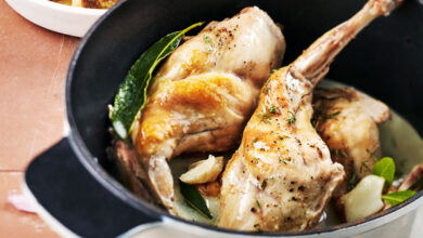 Lapin à l’ail en cocotte