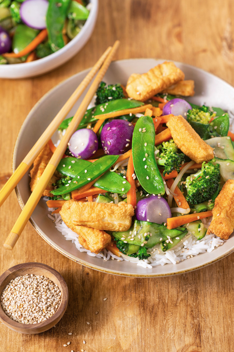 Poêlée de légumes Shop suey, beignets de tofu
