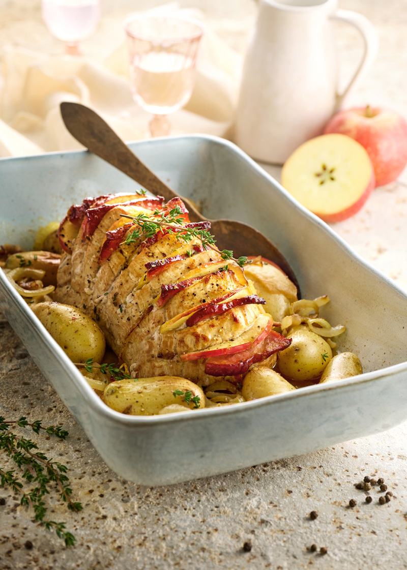 Rôti de veau Orloff pommes, oignons caramélisés lard fumé