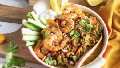 Bowl (express) lentilles curry coco, poivrons crevettes grillées