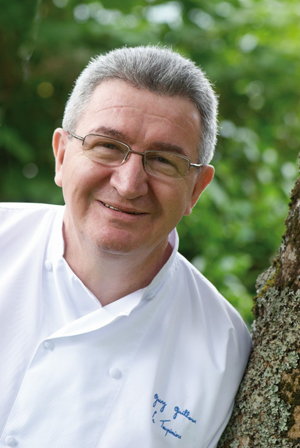 https://dev.avosassiettes.fr/img/Guy_Guilloux_la_taupiniere_a_pont_aven.jpg