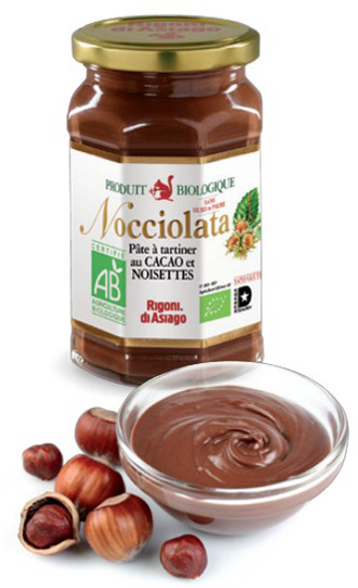 https://dev.avosassiettes.fr/img/Nocciolata_700g_2013.jpg
