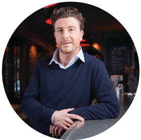 https://dev.avosassiettes.fr/img/Portrait_Thomas_Clouet_Créateur_de_Tendance_Culinaire.jpg