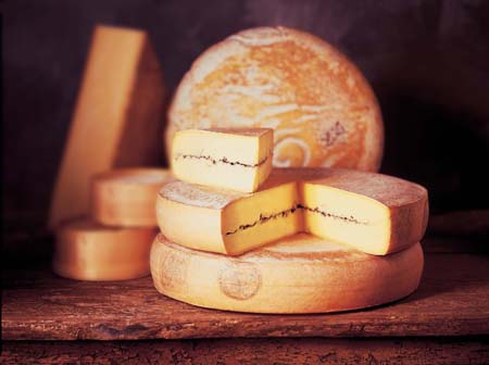 https://dev.avosassiettes.fr/img/decoupe_morbier_.jpg